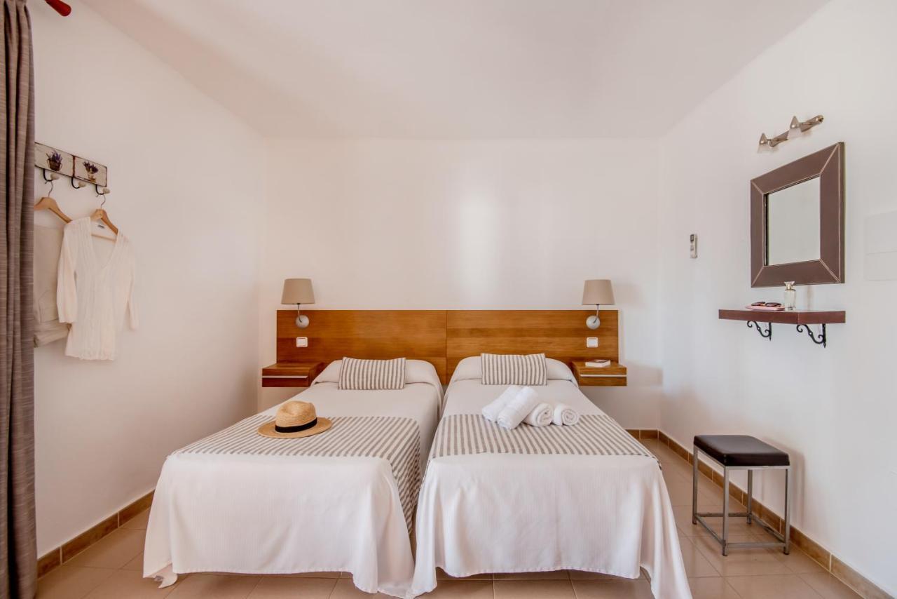 Bungalows Es Pins - Emar Hotels Playa Migjorn Dış mekan fotoğraf