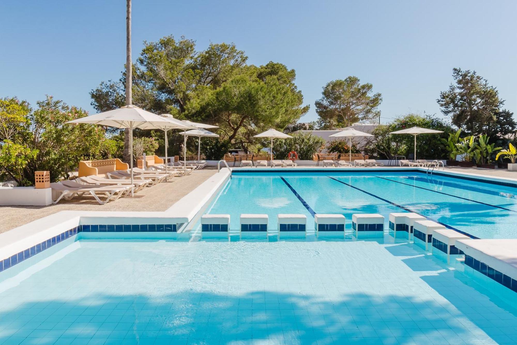Bungalows Es Pins - Emar Hotels Playa Migjorn Dış mekan fotoğraf